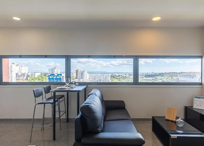 Lovelystay - Trendy 1Bdr Apartment W/ River View